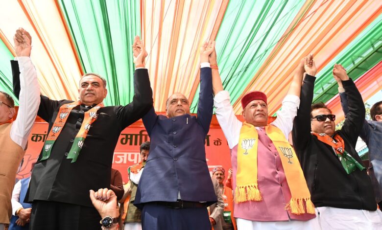 शिमला चौड़ा मैदान में कांग्रेस सरकार के खिलाफ भाजपा का प्रदर्शन शिमला चौड़ा मैदान में कांग्रेस सरकार के खिलाफ भाजपा का प्रदर्शन