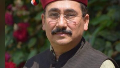 शिक्षकों की आवाज कुचल रही सरकार, विपिन परमार ने जड़ा आरोप
