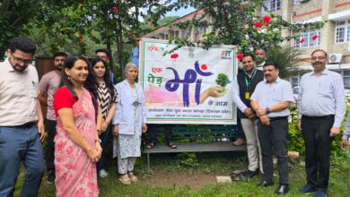 युवाओं को आत्मनिर्भर बनाकर हम उन्हें देश की संपत्ति बना सकते है : डॉ राजेश गुलेरी