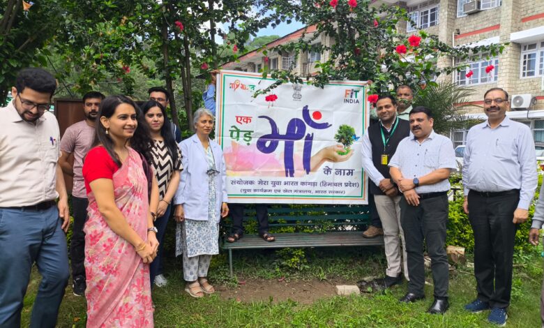 युवाओं को आत्मनिर्भर बनाकर हम उन्हें देश की संपत्ति बना सकते है : डॉ राजेश गुलेरी युवाओं को आत्मनिर्भर बनाकर हम उन्हें देश की संपत्ति बना सकते है : डॉ राजेश गुलेरी