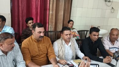 गरीबों को वीपीएल से बाहर करना गलत : अरुण कुमार