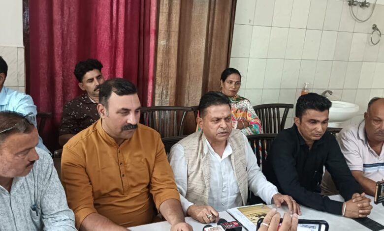 गरीबों को वीपीएल से बाहर करना गलत : अरुण कुमार गरीबों को वीपीएल से बाहर करना गलत : अरुण कुमार