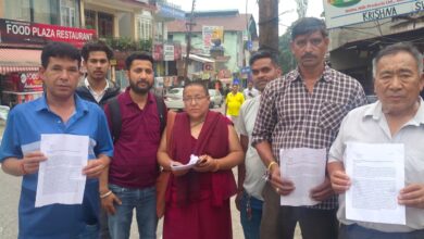 प्रभावित स्ट्रीट वेंडर्स उपायुक्त कांगड़ा व आयुक्त नगर निगम से मिले