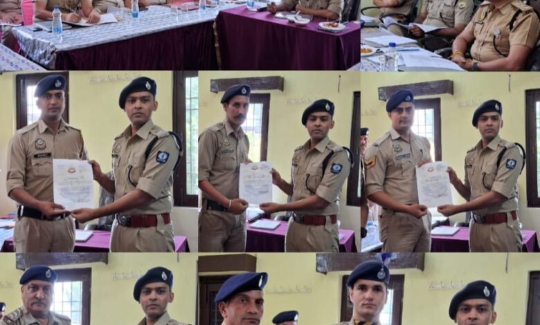 एसपी ने अपराध समीक्षा बैठक में दिए कड़े निर्देश, ‘कानून विद्यालय’ कार्यक्रम से साइबर अपराध पर लगेगी लगाम एसपी ने अपराध समीक्षा बैठक में दिए कड़े निर्देश, ‘कानून विद्यालय’ कार्यक्रम से साइबर अपराध पर लगेगी लगाम
