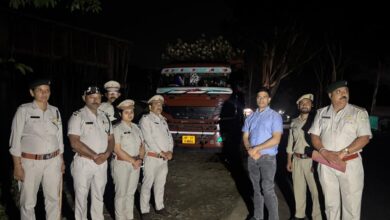 देहरा वन मंडल की निगरानी से कार्यवाही में, दो वाहन अवैध वन उपज के साथ पकड़े