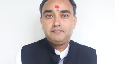 राहुल गांधी व प्रियंका गांधी ने भारतीय कानून व सविधान का मज़ाक बनाया : विश्व चक्षु
