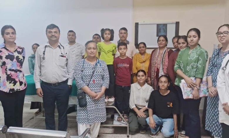बच्चों में टाइप-1 डायबिटीज की रोकथाम को आरपीजीएमसी टांडा में लगे इंसुलिन पंप बच्चों में टाइप-1 डायबिटीज की रोकथाम को आरपीजीएमसी टांडा में लगे इंसुलिन पंप