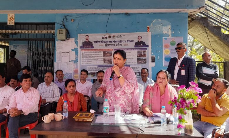 विधायक कमलेश ठाकुर ने शेर लुहारा पंचायत में सुनीं जन समस्याएँ