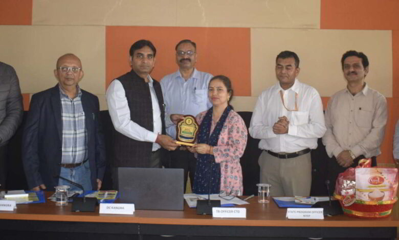 टीबी पूरी तरह से इलाज योग्य रोग चिकित्सकीय परामर्श से हो सकते हैं स्वस्थ: उपायुक्त टीबी पूरी तरह से इलाज योग्य रोग चिकित्सकीय परामर्श से हो सकते हैं स्वस्थ: उपायुक्त