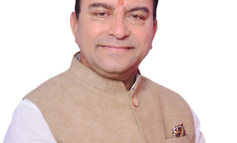 झूठी गारंटियों पर सत्ता हथियाने वाले अब चला रहे वोट चोरी अभियान : त्रिलोक कपूर झूठी गारंटियों पर सत्ता हथियाने वाले अब चला रहे वोट चोरी अभियान : त्रिलोक कपूर